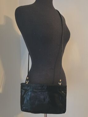 Sleek Black Crossbody Bag with Slim Strap